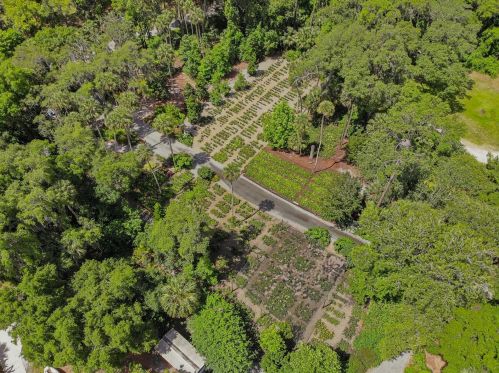 1240 Enterprise Osteen Rd, Deltona FL  32725-9401 exterior