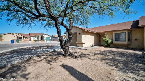8764 Almond St, Tucson AZ  85730-4810 exterior