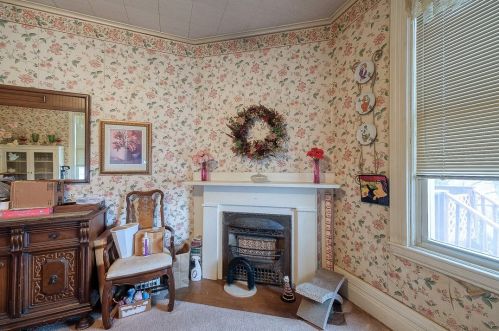 725 10th Ave, Whitaker PA  15120-1922 exterior