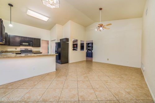 7629 Freshwater Pearl Dr, Tucson AZ  85747-5728 exterior