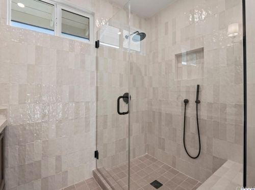 5267 Gould Ave, La Canada CA  91011-2443 exterior