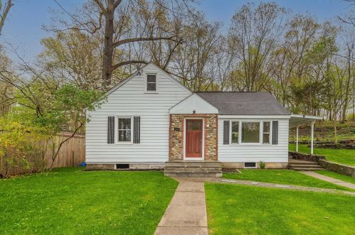 116 Mountain Rd, New Hamburg, NY 12590-6924