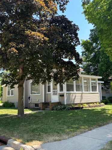 323 Waverly St, Lake Geneva, WI