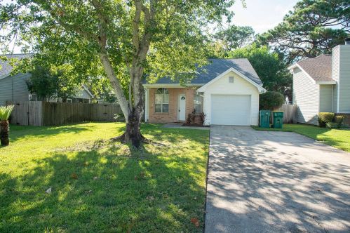 69 7th St, Shalimar FL  32579-1359 exterior