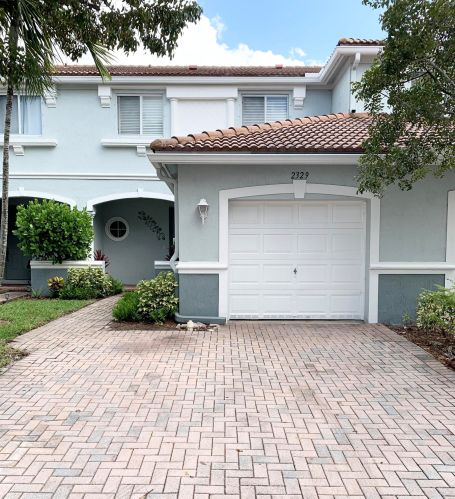 2329 Center Stone Ln, West Palm Beach, FL 33404-1828