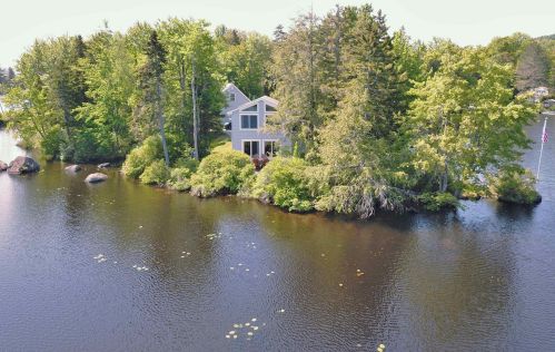 62 Birch Point Way, Washington, NH 03280-3148