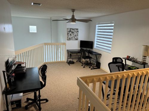 18950 10th St, Hollywood, FL 33029-2927