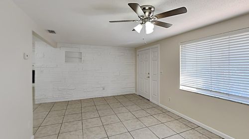 2433 Palmwood Dr, Tarpon Springs, FL 34690-4042