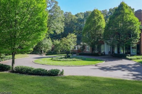 8 Kimball Cir, Westfield, NJ 07090-1808