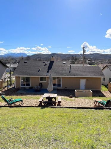 18474 Hidden Valley Rd, Middletown CA  95467-8041 exterior