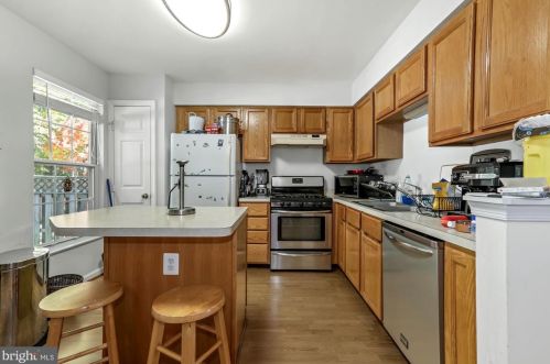 12810 Silvia Loop, Woodbridge VA  22192-5091 exterior