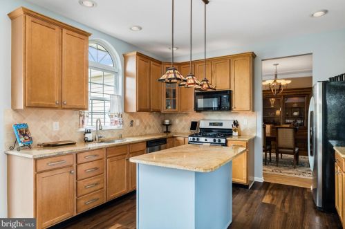 16 Livingston Ln, Lumberton Township NJ  08048-6210 exterior