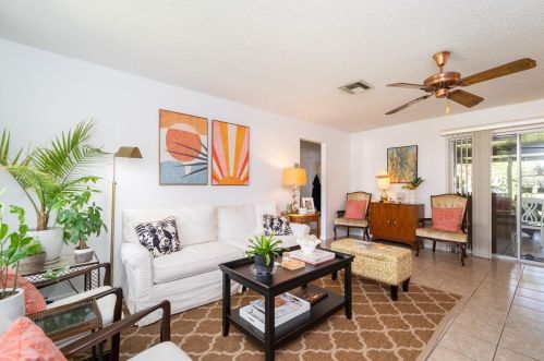 5230 Gateway Ave, Orlando, FL 32821-8210