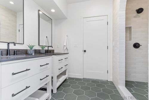 1533 Beryl St, San Diego CA  92109-2106 exterior