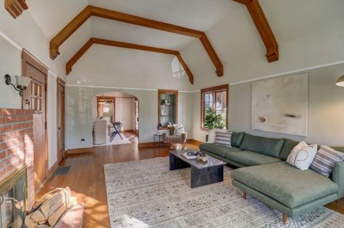 4663 Biona Dr, San Diego CA 92116-2332 exterior