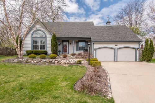 4129 Carnaby Ct, Waukesha, WI 53151-6165