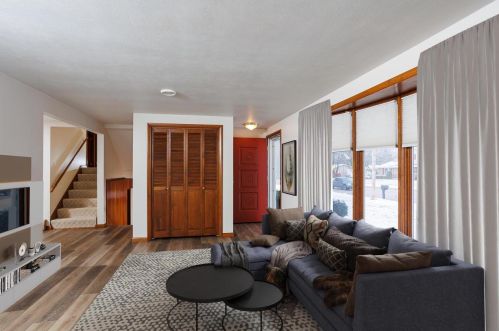1439 Cormier Rd, Green Bay, WI 54313-5310