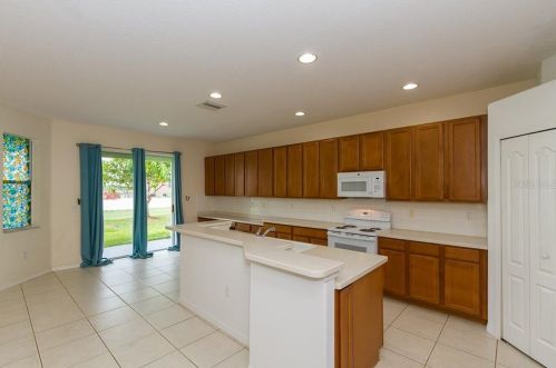3909 Ashworth Pl, Lakeland FL  33810-3835 exterior