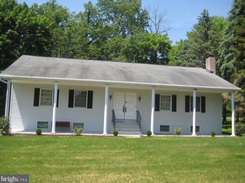 960 Mountain Rd, Siddonsburg PA  17019-9701 exterior