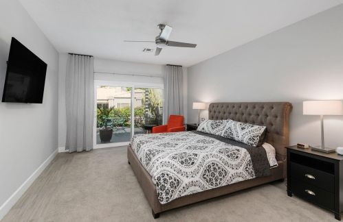 48221 Calle Florista, La Quinta CA  92253-2251 exterior