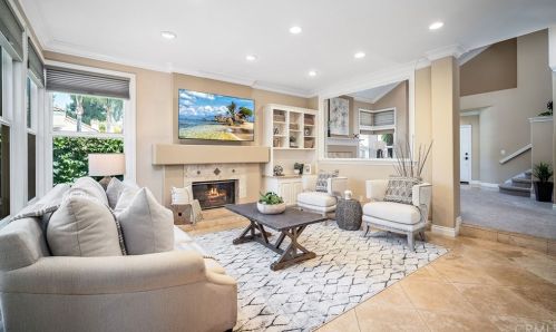 8226 Woodwind Ave, Orange, CA 92869-6562