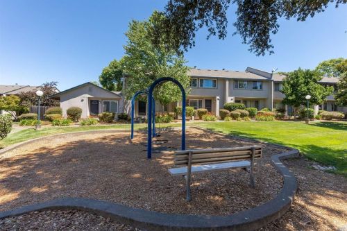 376 Harvest Ln, Santa Rosa CA  95401-9064 exterior