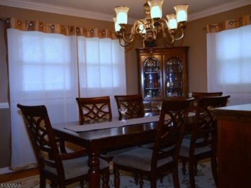 78 Parkway, West Paterson NJ  07424-1256 exterior