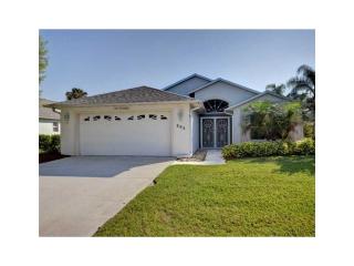 592 Willow Ct, Sebastian, FL 32958-3934