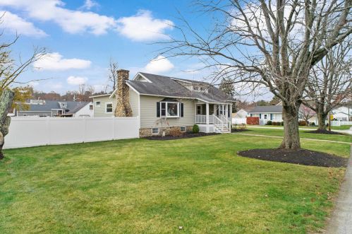 640 Mast Rd, Goffstown NH  03045 exterior