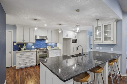 7507 Cliffbrook Dr, Dallas TX  75254-8012 exterior