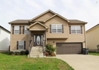 690 Fox Trail Ct, Clarksville, TN 37040-6251