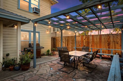 2128 Modoc Rd, Santa Barbara CA  93101-3977 exterior