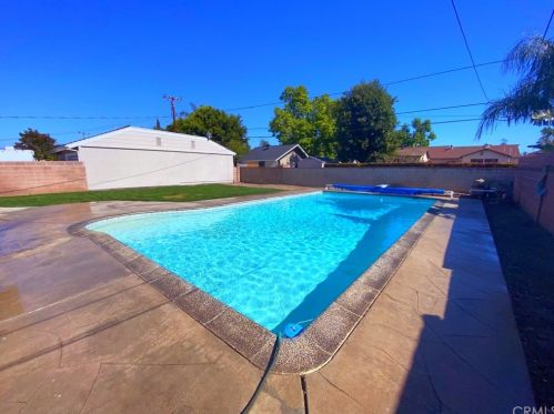 926 Everett Pl, Orange, CA 92867-6902