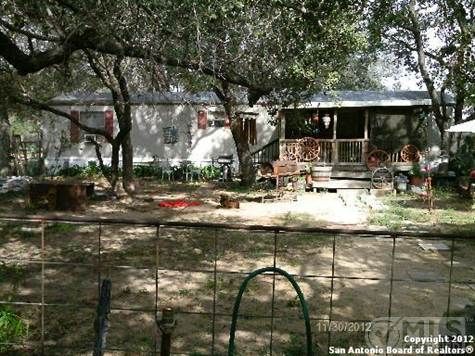 405 Marthas Ln, Somerset, TX 78069-3914