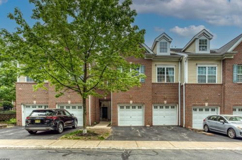 95 Taft Ln, Morristown, NJ 07960-6144