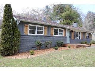 5 Pinehurst Cir, Oak Park, NC 28704-3009