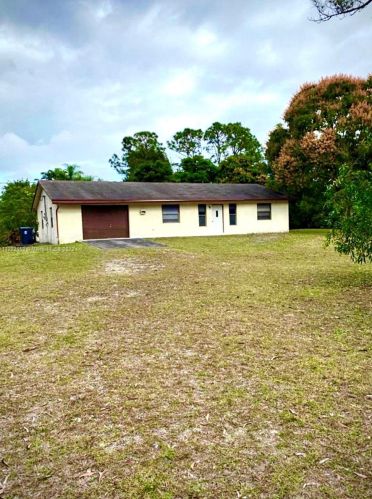 16031 Mayfair Dr, Town Of Loxahatchee Groves, FL 33470-4020