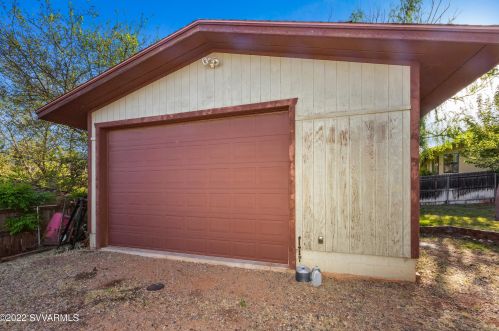305 Mtn Shadows Dr, Sedona AZ 86336-3929 exterior