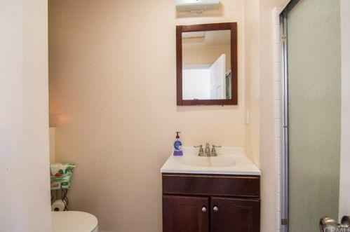 504 Pear St, Compton CA  90222-3549 exterior