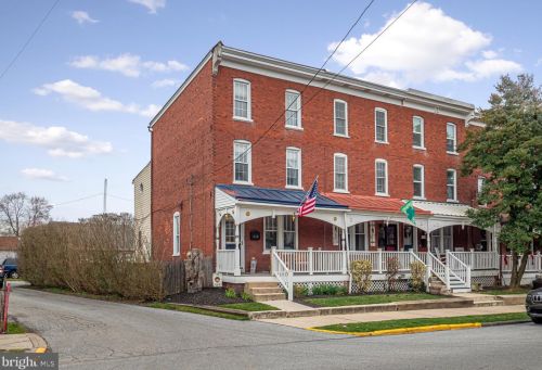 112 Green St, Downingtown, PA 19335-3018