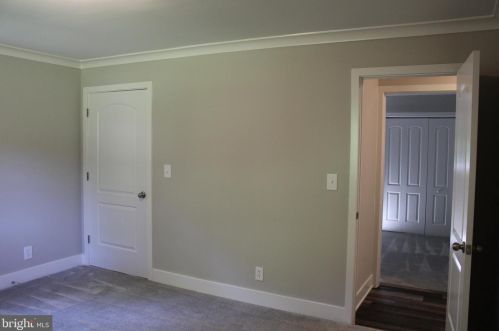 9085 James Madison Pkwy, Owens VA  22485-4903 exterior