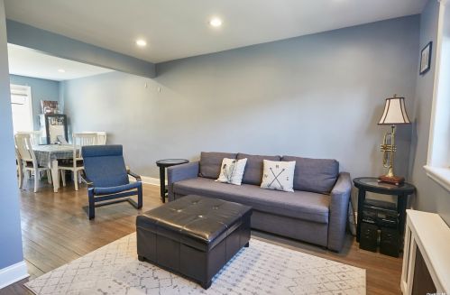 221-69 Manor Rd, Jamaica, NY 11427-2028