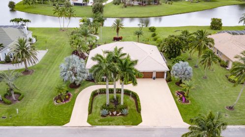 7830 Woodsmuir Dr, West Palm Beach FL  33412-1640 exterior