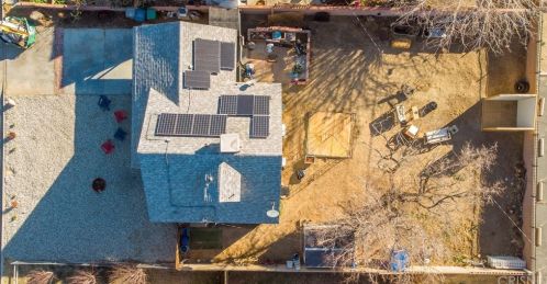 44327 Heaton Ave, Lancaster CA 93534-4337 exterior