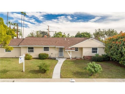 3512 Rosehedge Dr, Fullerton, CA 92835-1628