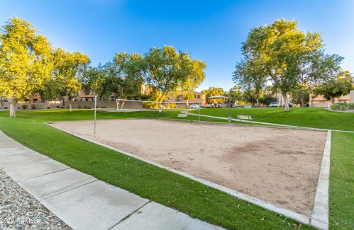 2852 Dunbar Dr, Phoenix AZ  85042-6074 exterior