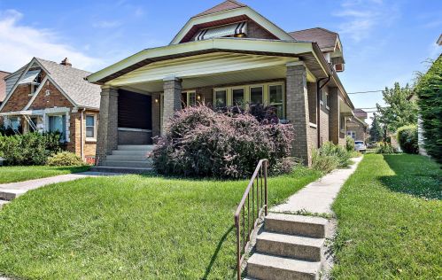 3310 12th St, Milwaukee, WI 53206-2834