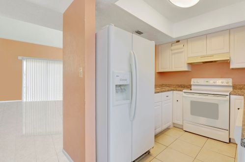 910 Shorewinds, Fort Pierce FL 34949-1537 exterior