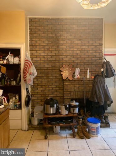 224 Hamilton Ave, Trenton NJ 08609-2711 exterior