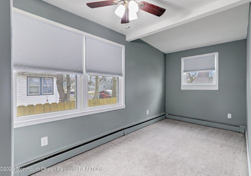 127 Cedar Ave, Middletown NJ  07748-5503 exterior